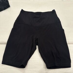 Lululemon Shorts - Size 6